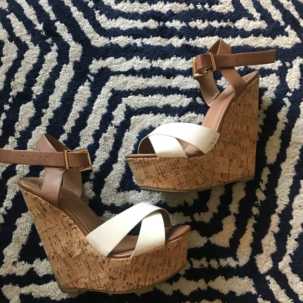 Cute summer wedges!